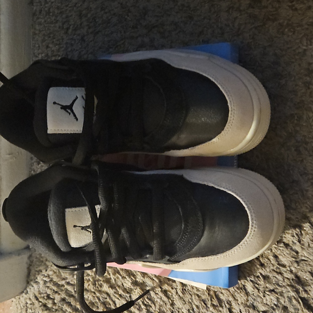 Nike Kids Black and Grey Sneakers